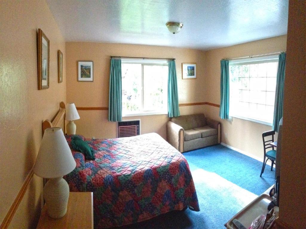 Strawberry Inn Room photo